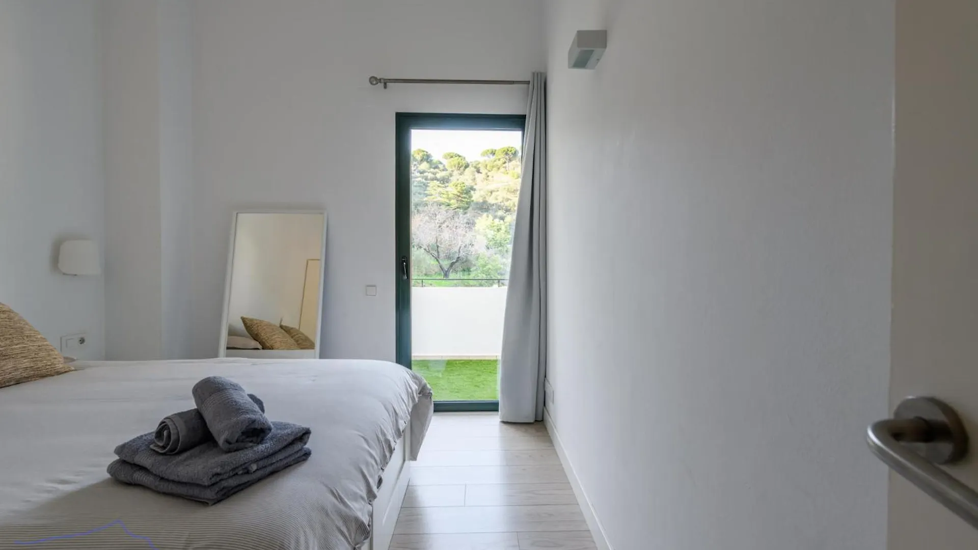 Duplex Sa Tarongeta - 5' Playa I Vistas I Terraza 20M2 I Ascensor I Equipado Apartment Cadaques